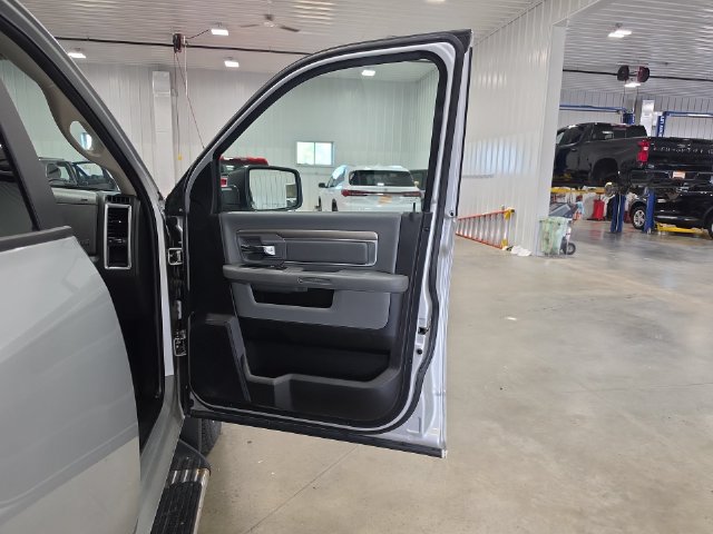 Used 2017 RAM 1500 Big Horn AWD/4WD image 30