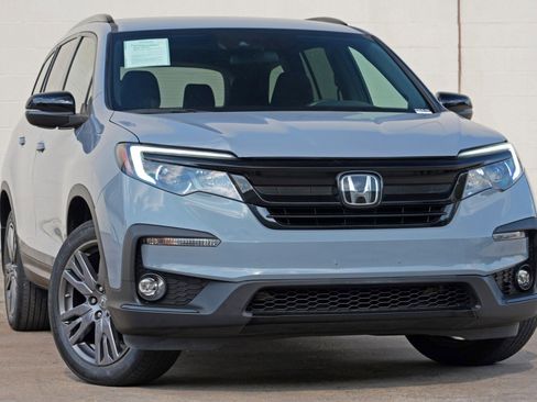 Used 2022 Honda Pilot Sport image 2