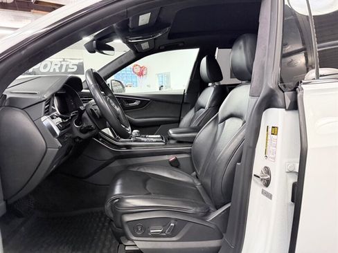 Used 2019 Audi Q8 Prestige w/ Luxury Package image 20