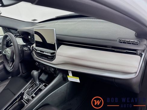 New 2026 Jeep Compass Limited image 31