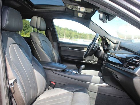 Used 2017 BMW X6 xDrive50i image 21