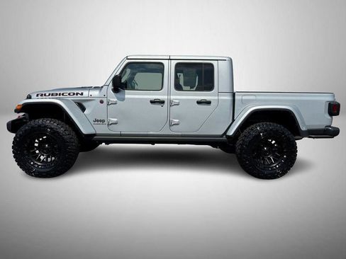 Used 2023 Jeep Gladiator Rubicon w/ Cold Weather Group AWD/4WD image 6