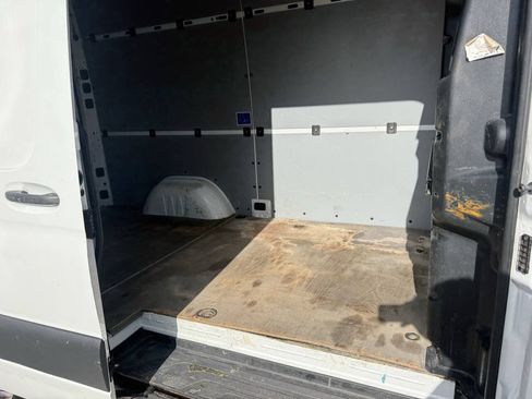Used 2021 Mercedes-Benz Sprinter 2500 image 29