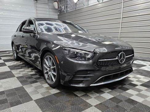 Used 2021 Mercedes-Benz E 350 4MATIC Sedan image 5