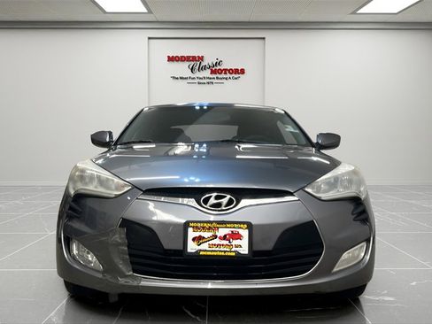 Used 2013 Hyundai Veloster w/ Style Pkg image 8