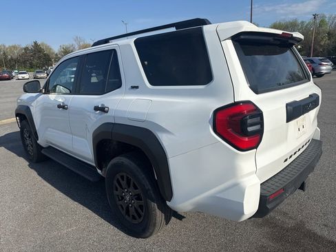 Used 2025 Toyota 4Runner SR5 image 5