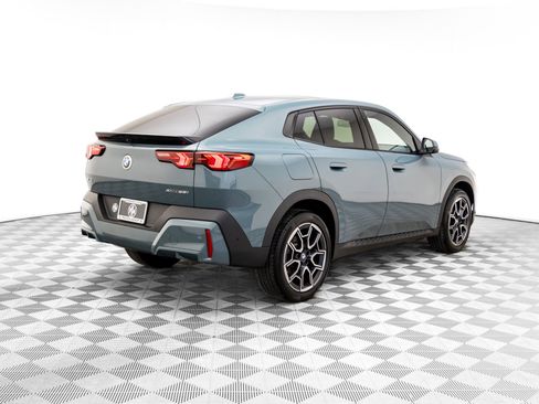 Certified 2025 BMW X2 xDrive28i w/ Premium Package image 5