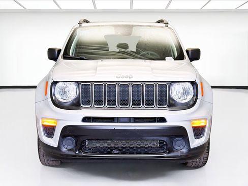 Used 2021 Jeep Renegade Sport w/ Sport Appearance Group image 2