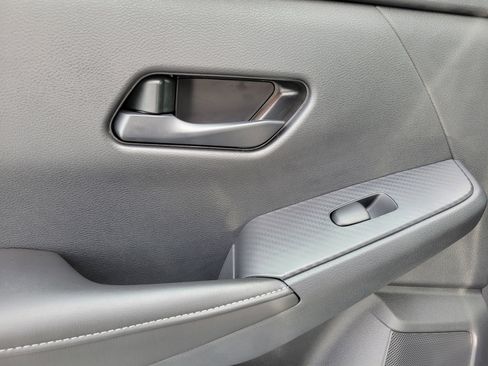 Used 2025 Nissan Sentra S FWD image 21