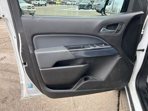 Used 2017 Chevrolet Colorado Z71 image 14