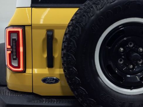Used 2023 Ford Bronco Heritage Edition AWD/4WD image 8