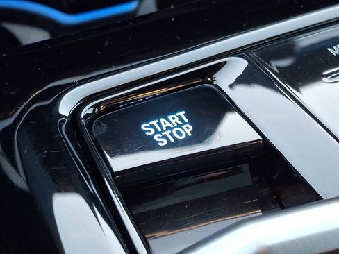 Used 2025 BMW i5 xDrive40 w/ Premium Package image 24