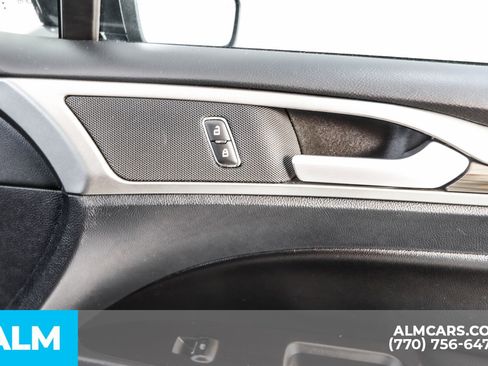 Used 2020 Ford Fusion SEL image 48