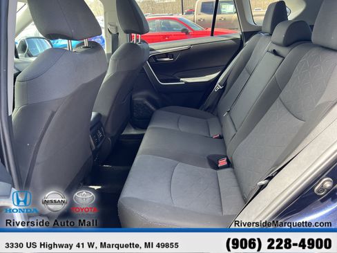 Used 2025 Toyota RAV4 XLE AWD/4WD image 24