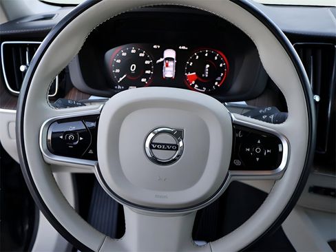 Used 2020 Volvo XC60 T5 Inscription image 30