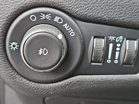 Used 2022 Jeep Cherokee Trailhawk w/ Comfort/Convenience Group image 25