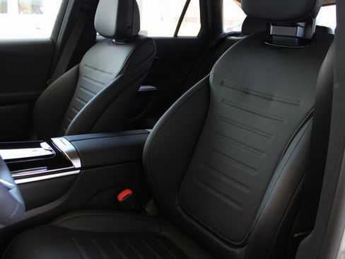 New 2025 Mercedes-Benz GLC 350e 4MATIC image 28