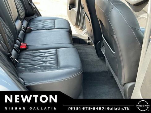 Used 2021 Nissan Rogue Platinum FWD image 18