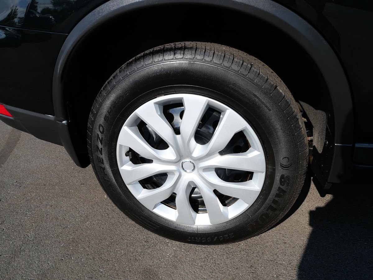 Used 2018 Nissan Rogue S AWD/4WD image 34
