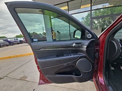 Used 2019 Jeep Grand Cherokee High Altitude AWD/4WD image 20