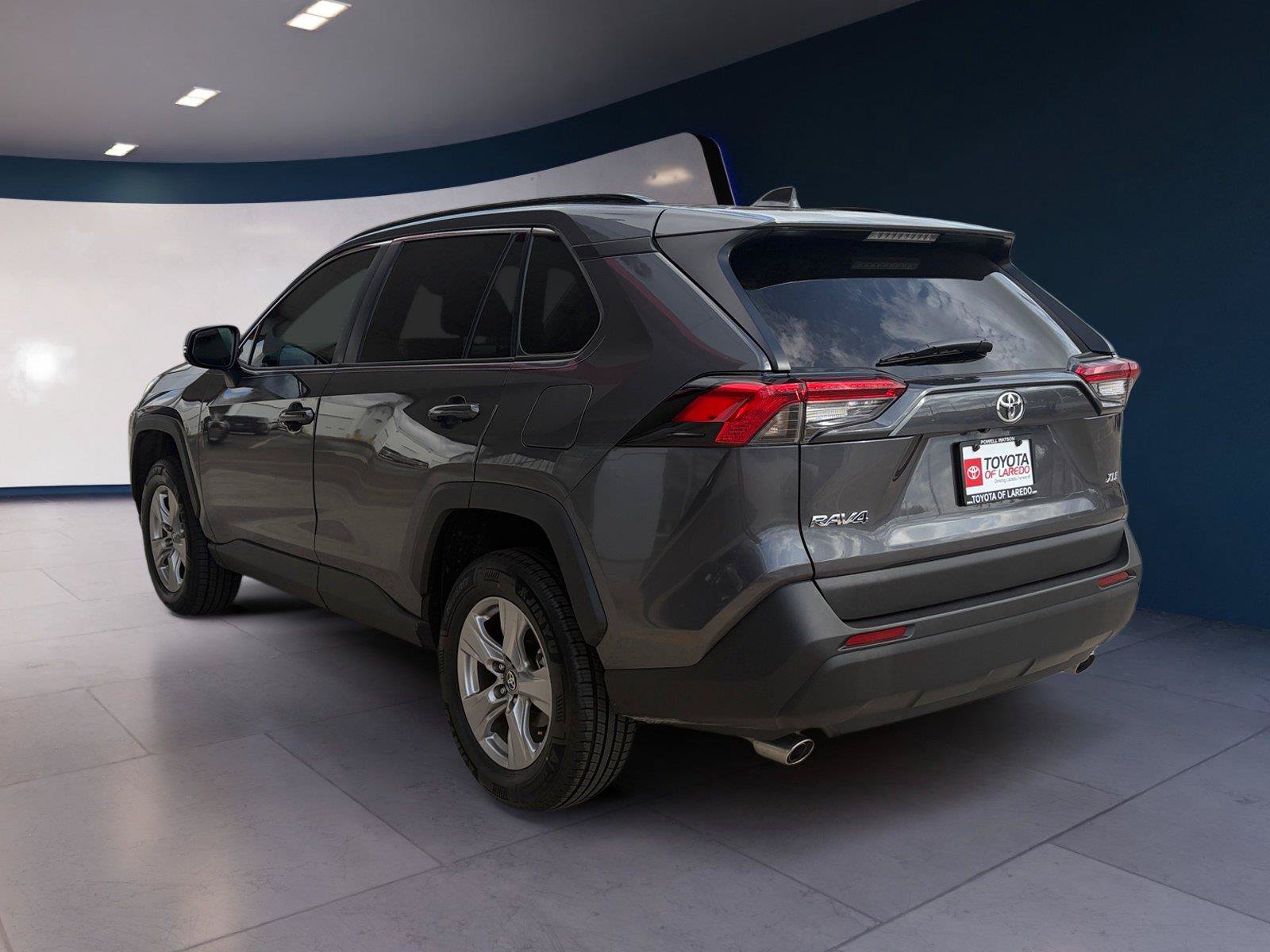 Used 2025 Toyota RAV4 XLE w/ Convenience Package FWD image 3