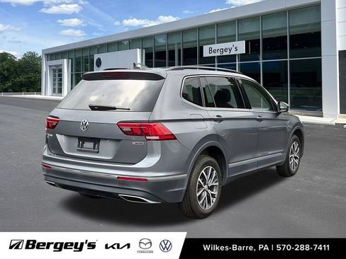 Used 2020 Volkswagen Tiguan SE w/ Panoramic Sunroof Package AWD/4WD image 6