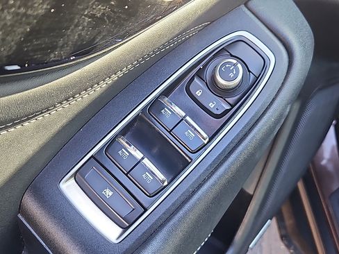 Used 2020 Subaru Outback Limited image 23