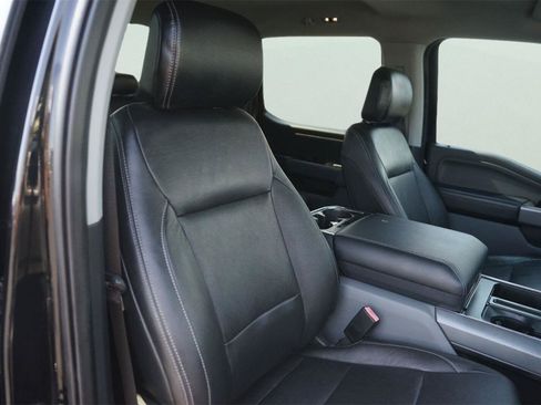 Used 2022 Ford F150 XLT w/ Equipment Group 301A Mid RWD image 19