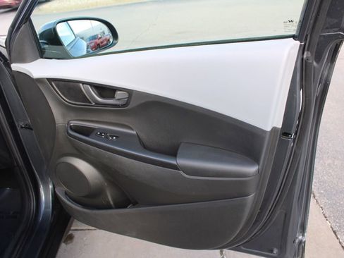 Used 2021 Hyundai Kona SEL w/ Cargo Package image 21