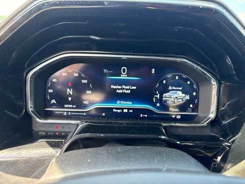 Used 2024 Chevrolet Silverado 1500 LT AWD/4WD image 15