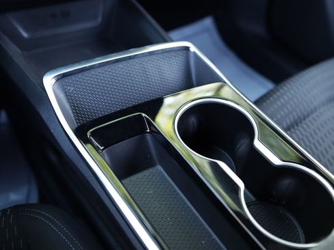 Used 2025 Chevrolet Equinox LT image 19