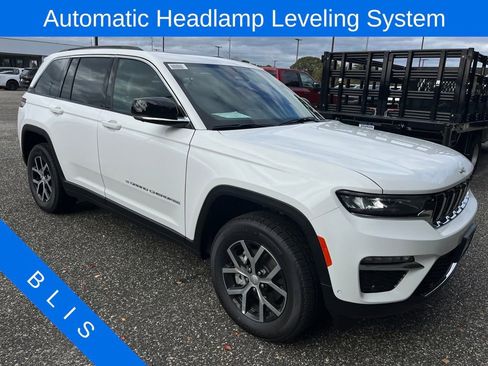 New 2025 Jeep Grand Cherokee Limited w/ Luxury Tech Group II image 4