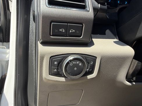 Used 2021 Ford F250 XLT w/ XLT Premium Package AWD/4WD image 22