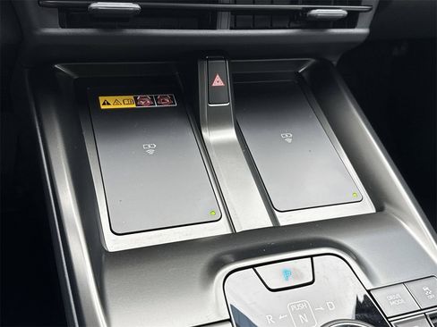 New 2026 Subaru Solterra Premium image 25