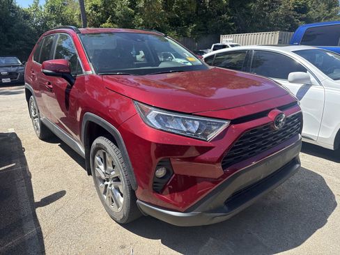 Used 2021 Toyota RAV4 XLE Premium FWD image 1