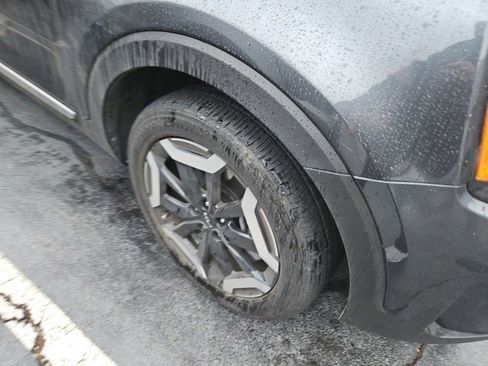 Used 2023 Kia Telluride S w/ S Sunroof Package image 4