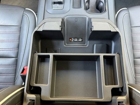 Used 2024 GMC Sierra 1500 AT4X image 27