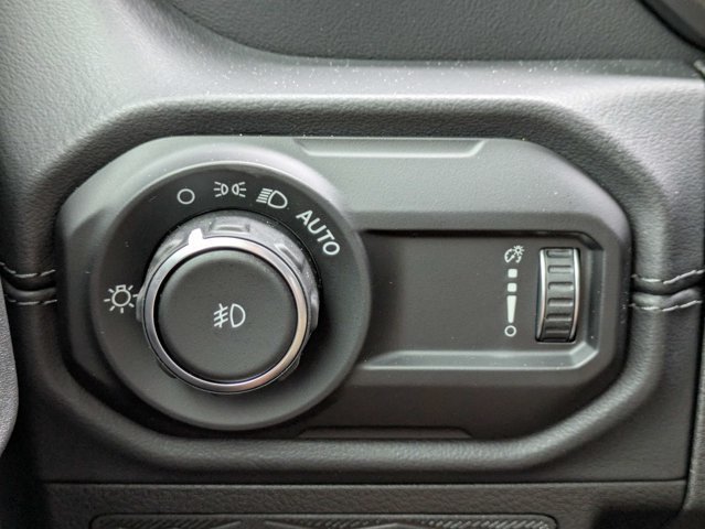 New 2026 Jeep Wrangler Unlimited Sahara AWD/4WD image 25