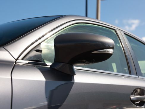 Used 2016 Lexus IS 200t image 41