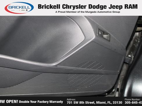 Used 2022 Volkswagen Taos SE FWD image 24