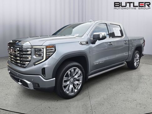 Used 2023 GMC Sierra 1500 Denali w/ Denali Reserve Package AWD/4WD image 1