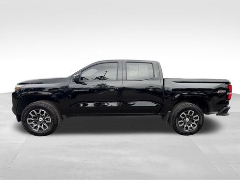 Used 2025 Chevrolet Colorado Z71 AWD/4WD image 15