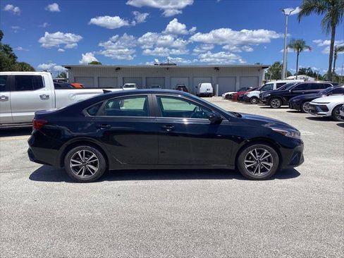 Used 2024 Kia Forte LXS FWD image 4