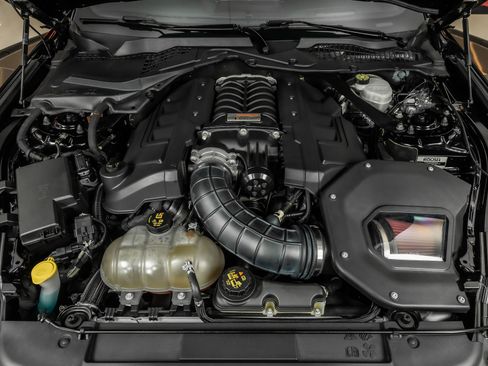 Used 2019 Ford Mustang GT Premium w/ GT Performance Package RWD image 3