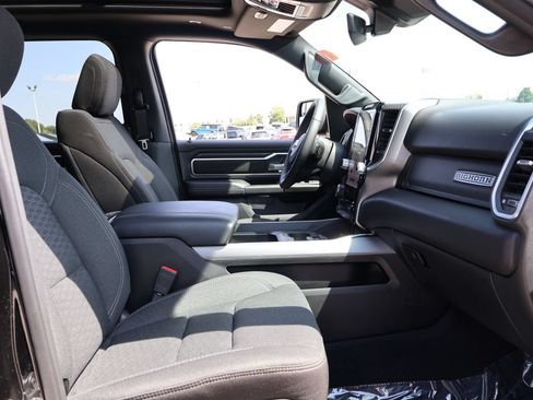 Used 2025 RAM 1500 Big Horn AWD/4WD image 8
