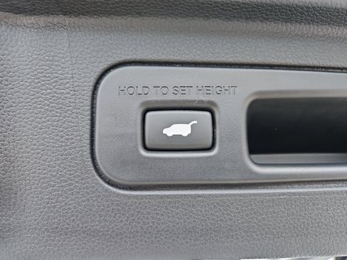 Certified 2024 Honda Pilot Touring image 16