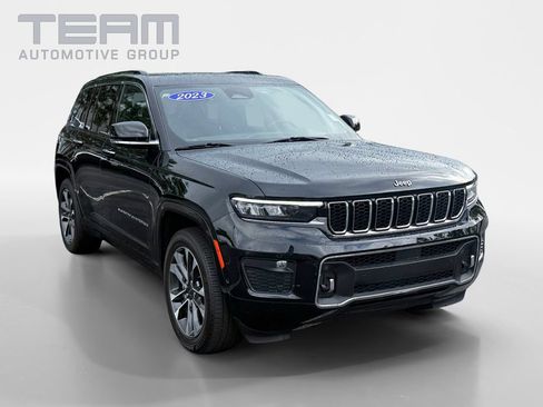 Certified 2023 Jeep Grand Cherokee Overland w/ Luxury Tech Group IV AWD/4WD image 1