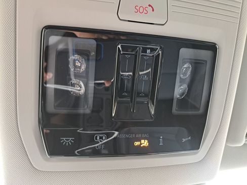 New 2026 Volkswagen Tiguan SE FWD image 20