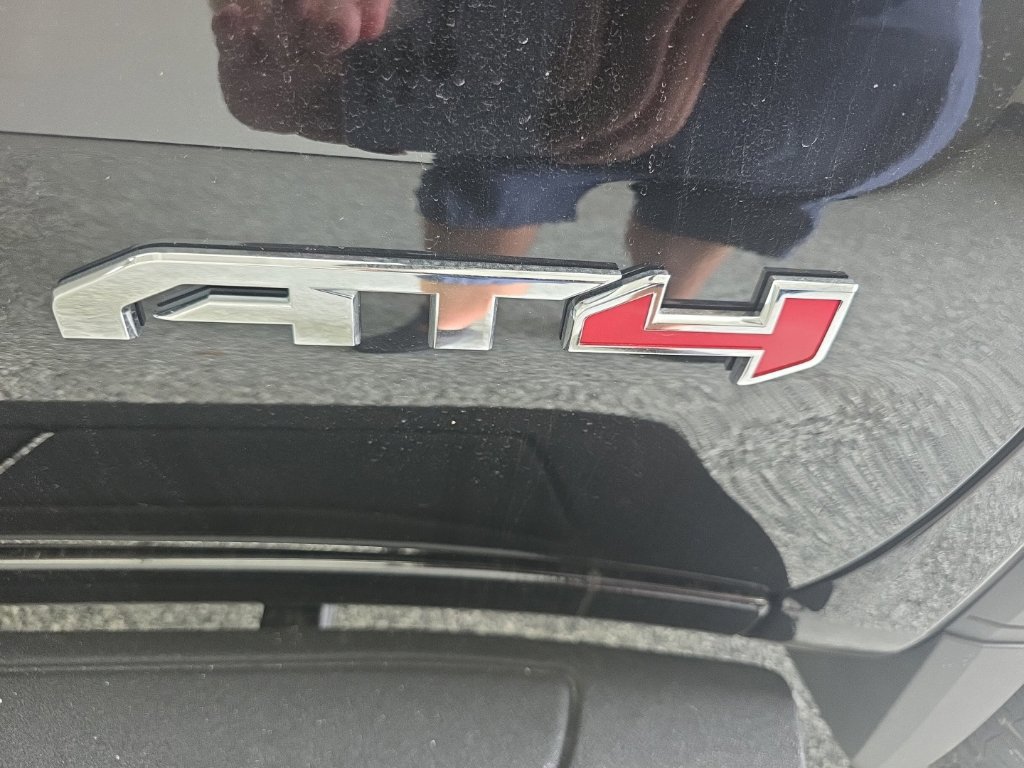 Used 2026 GMC Sierra 1500 AT4 w/ AT4 Premium Package AWD/4WD image 11