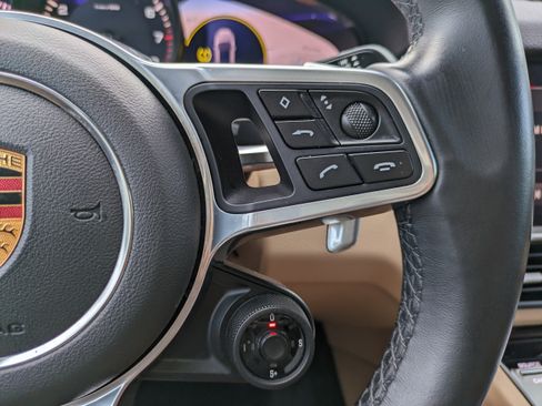 Used 2022 Porsche Cayenne Coupe AWD/4WD image 26